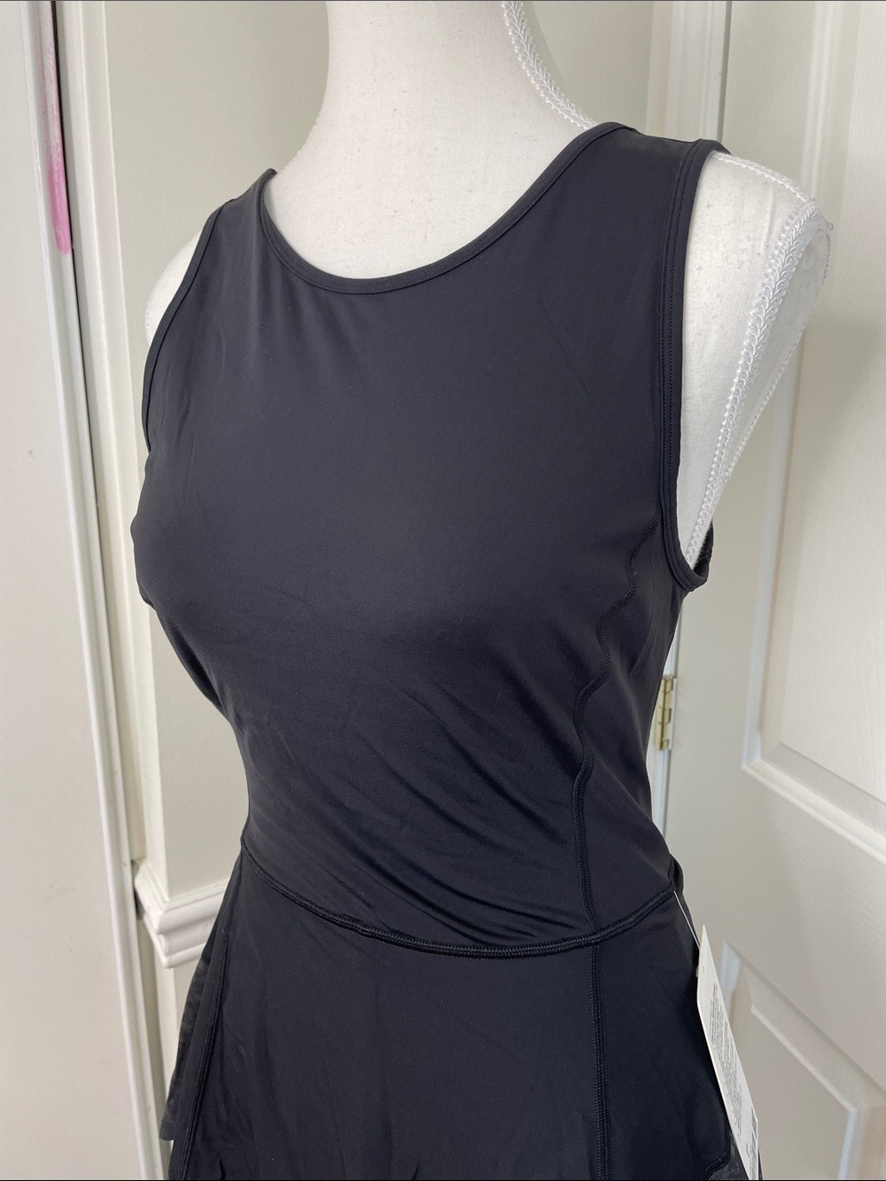 NWT Lululemon Serene Stride Dress Black 6 - Picture 4 of 12